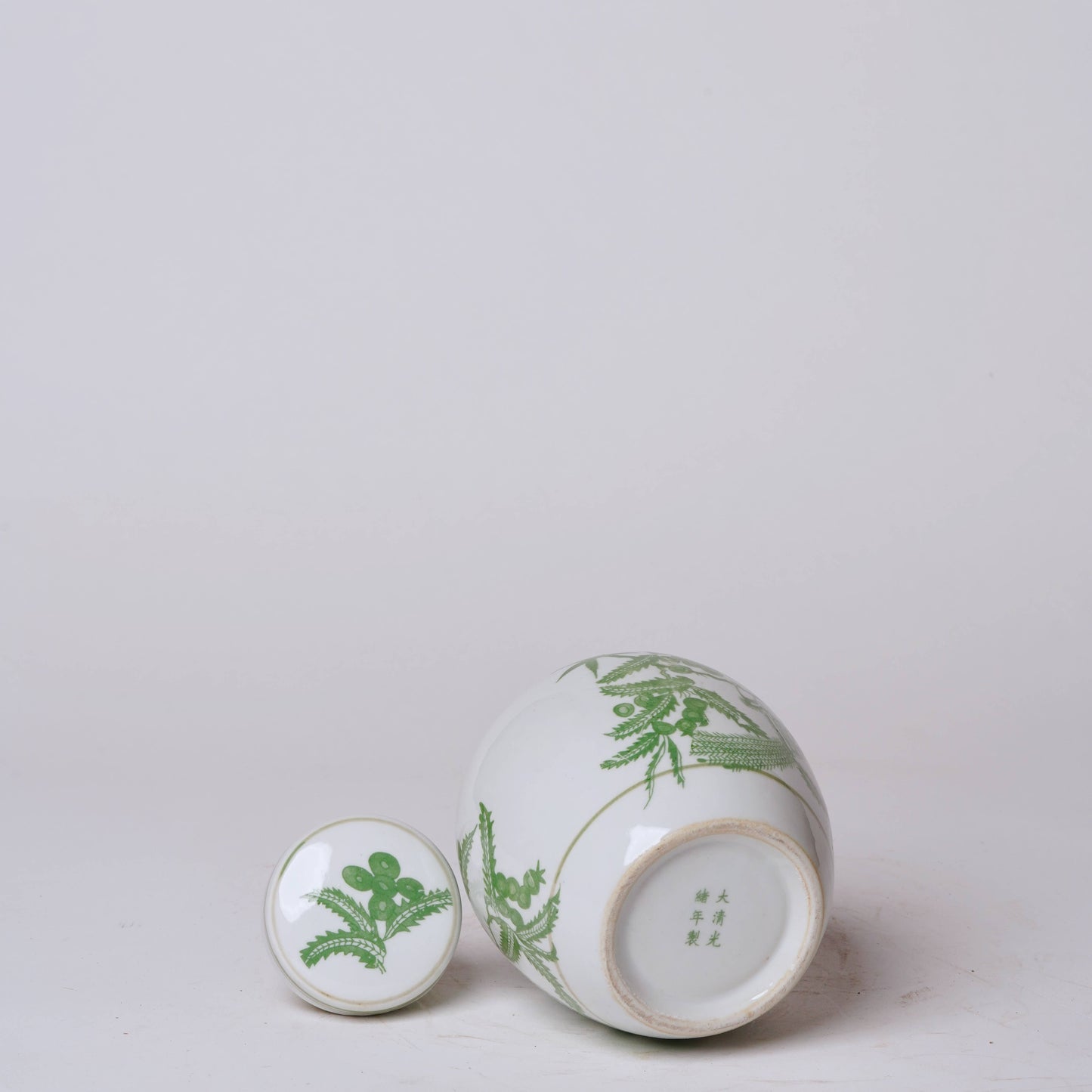 Green and White Porcelain Bird and Flower Round Jar
