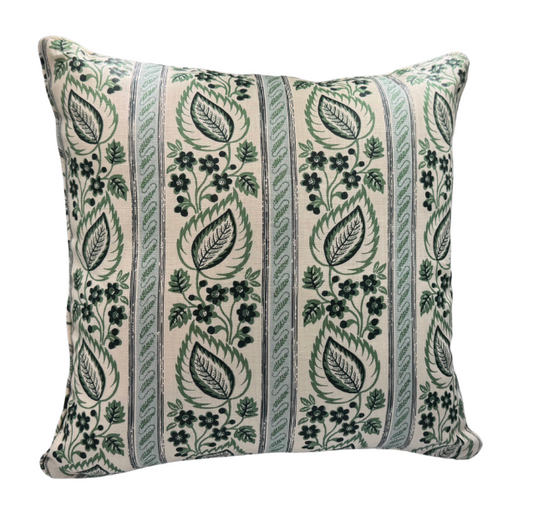 Meredith Ellis Alden in Grass Pillow