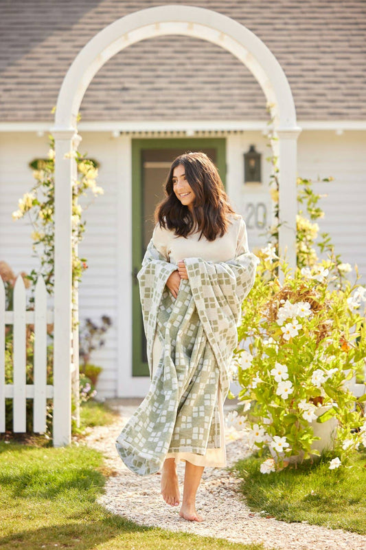 The Lightweight Blanket - Sage Checkers: Lightweight