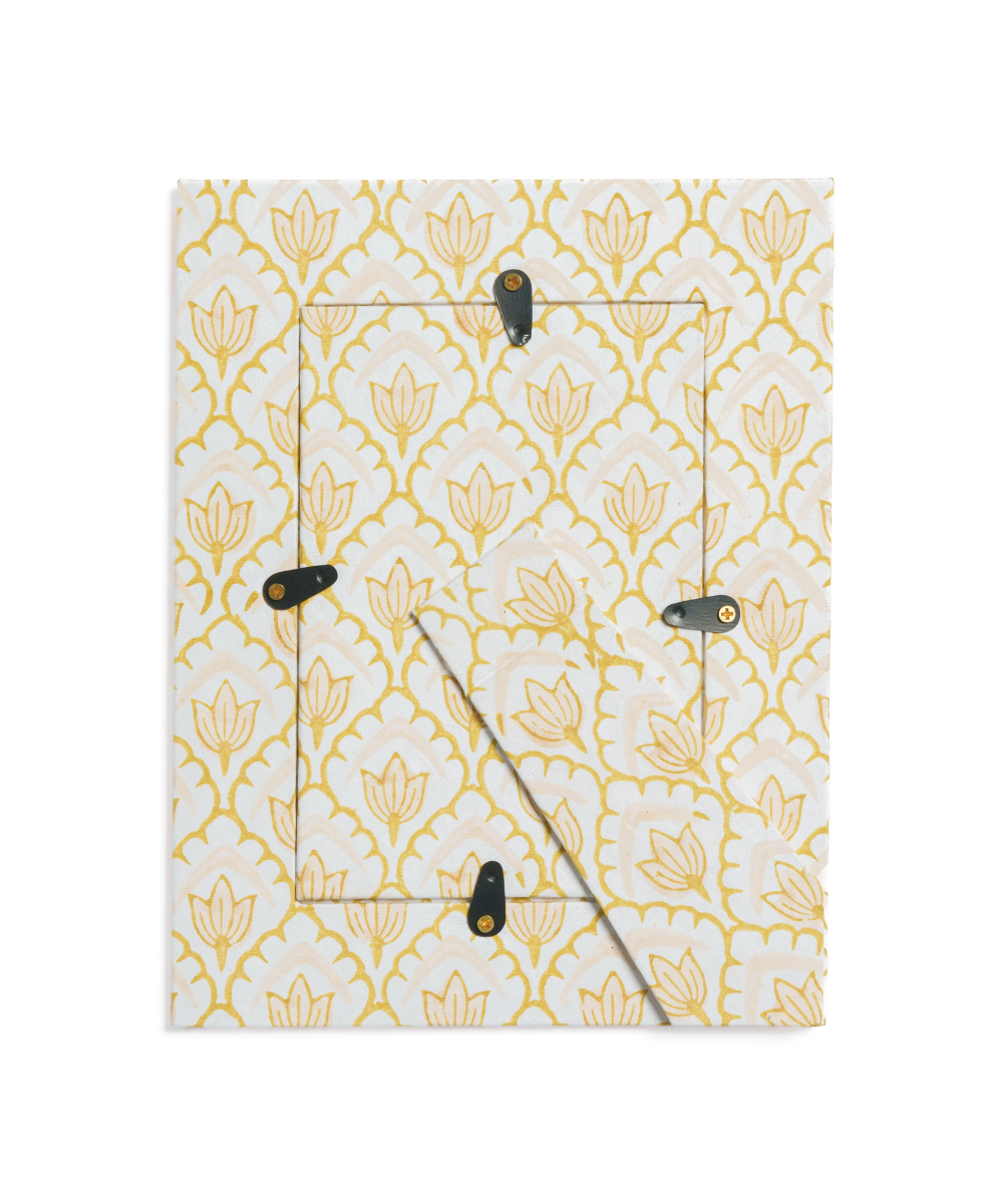Blockprint Tulip Picture Frame in Desert Sand, 4x6