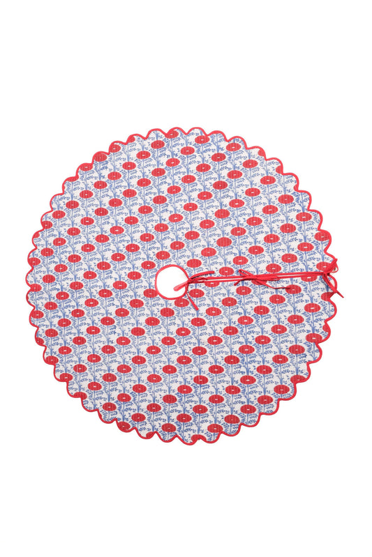 Scalloped Blockprint Quilted Tree Skirt in Araminta Red