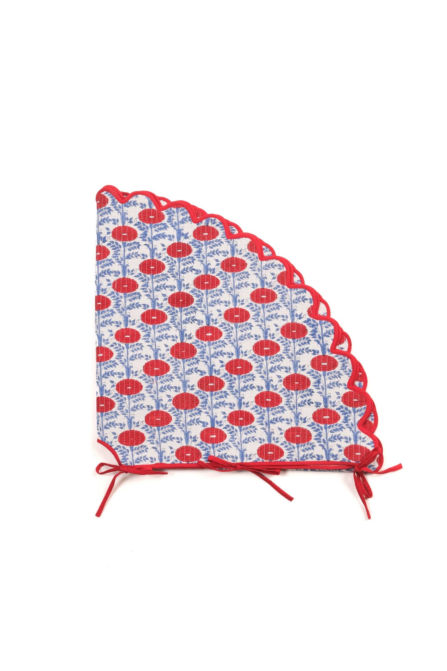 Scalloped Blockprint Quilted Tree Skirt in Araminta Red